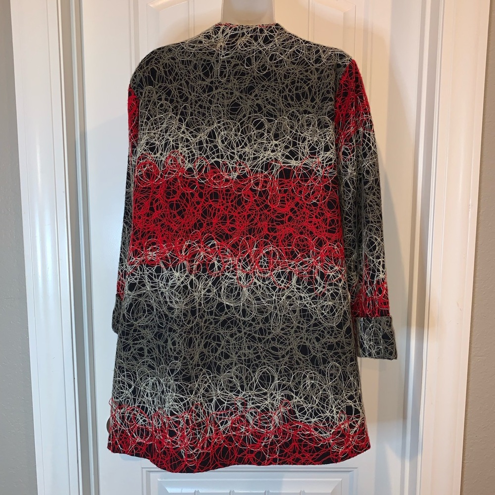 Gorgeous Jacket With Red Button Closure - image 5